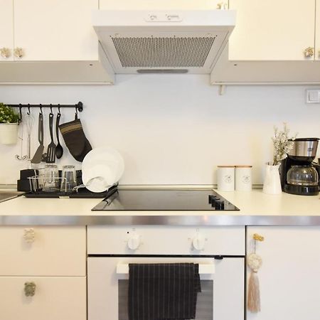 Love.Travel.Explore ♥️Apt W/ Balcony In Old Town Apartment Букурещ Екстериор снимка