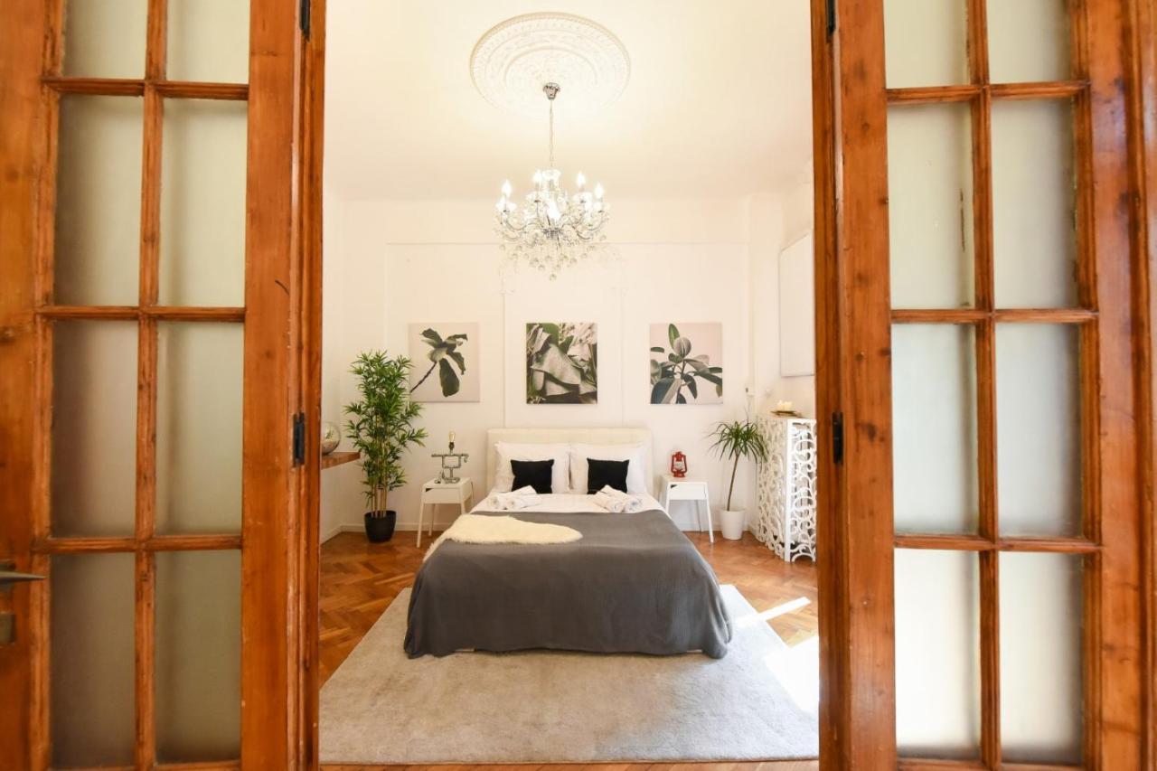 Love.Travel.Explore ♥️Apt W/ Balcony In Old Town Apartment Букурещ Екстериор снимка