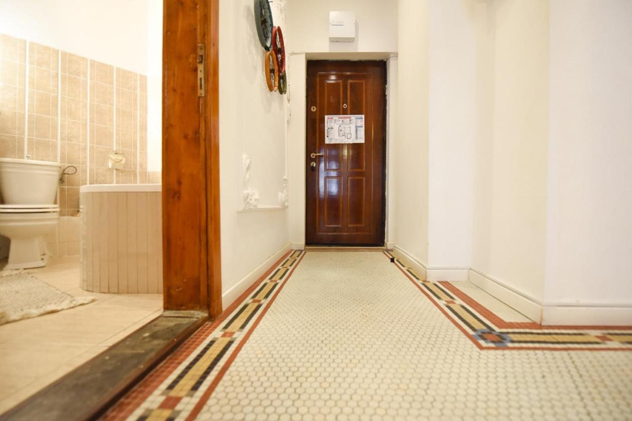 Love.Travel.Explore ♥️Apt W/ Balcony In Old Town Apartment Букурещ Екстериор снимка