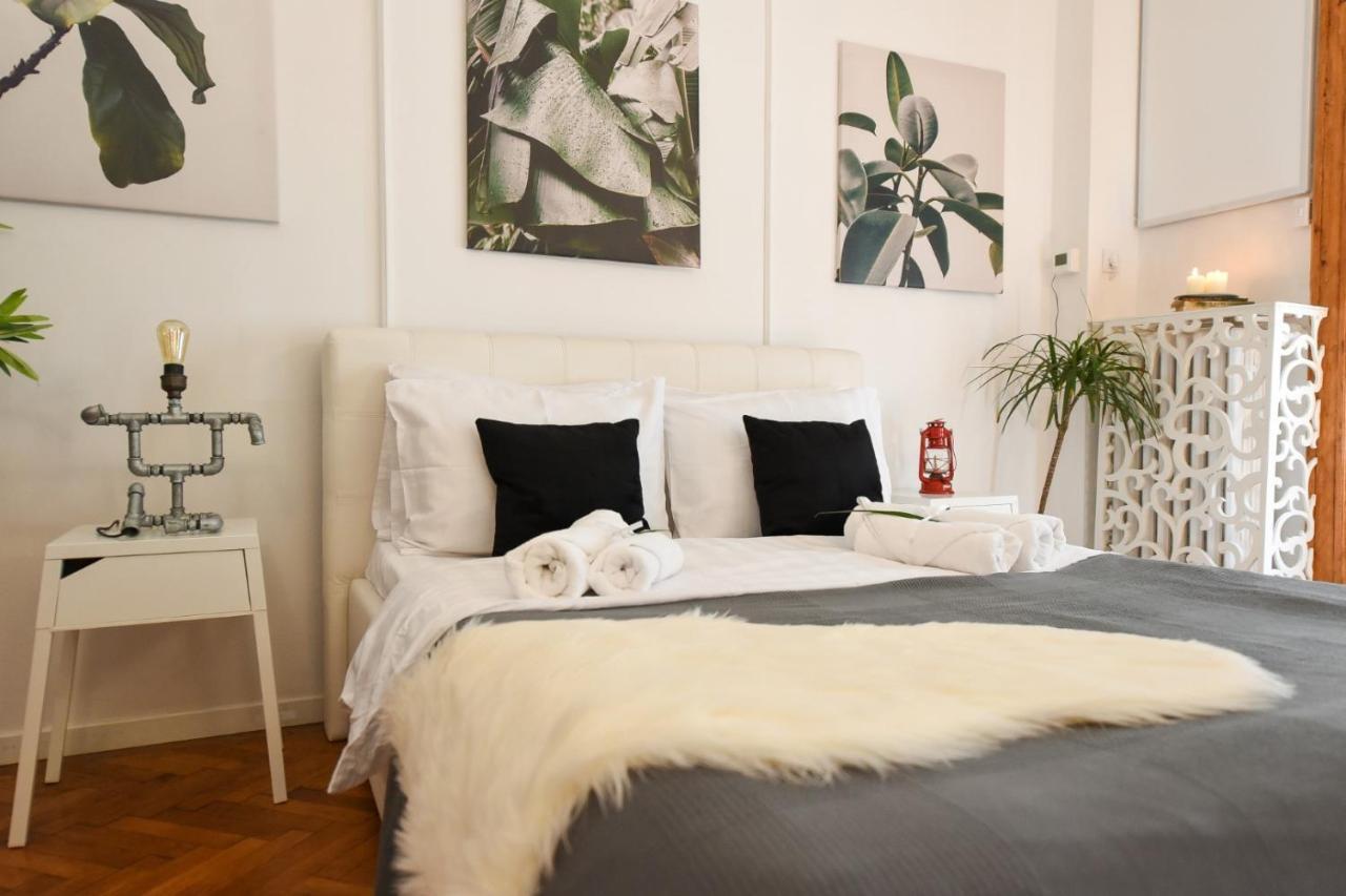 Love.Travel.Explore ♥️Apt W/ Balcony In Old Town Apartment Букурещ Екстериор снимка
