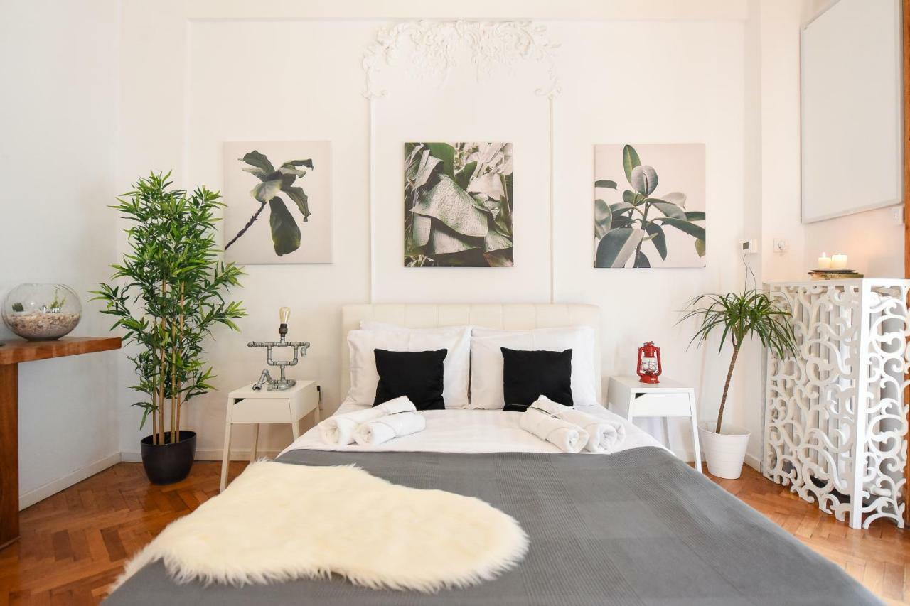 Love.Travel.Explore ♥️Apt W/ Balcony In Old Town Apartment Букурещ Екстериор снимка