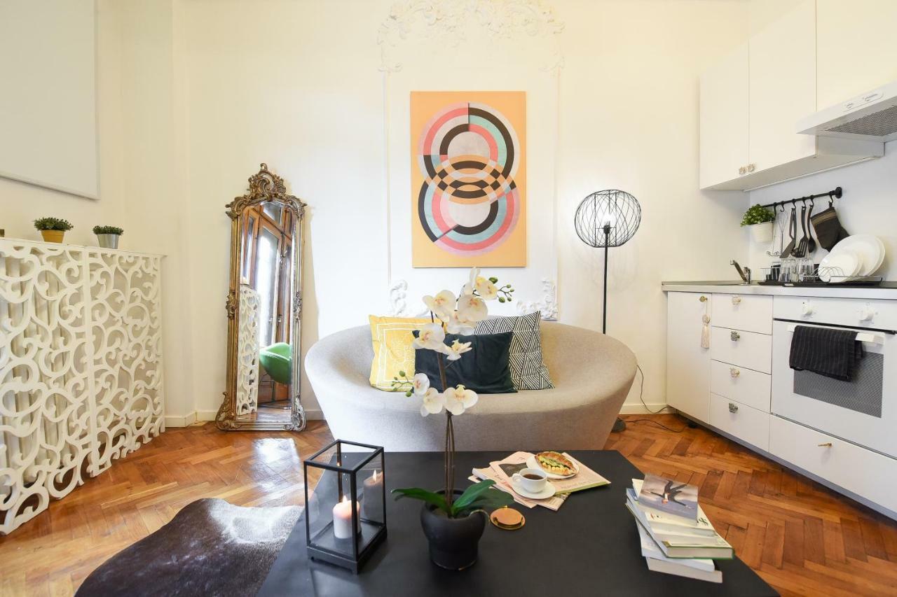 Love.Travel.Explore ♥️Apt W/ Balcony In Old Town Apartment Букурещ Екстериор снимка